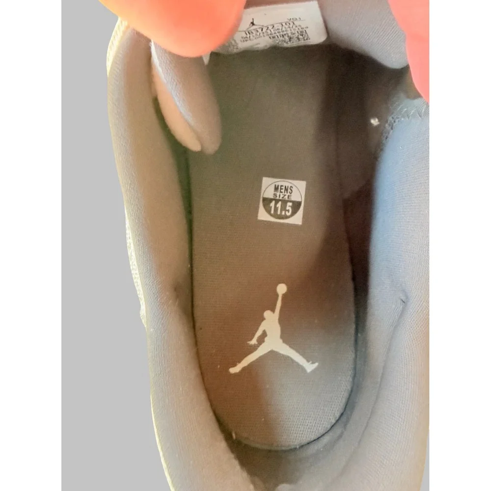 Jordan Trunner O/S Sneakers Light Gray Cream Men's 11.5 IB3722-101